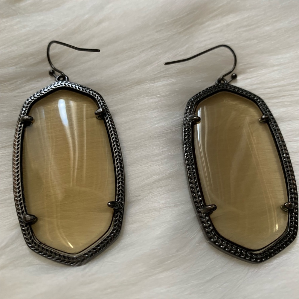 Kendra Scott Danielle earrings